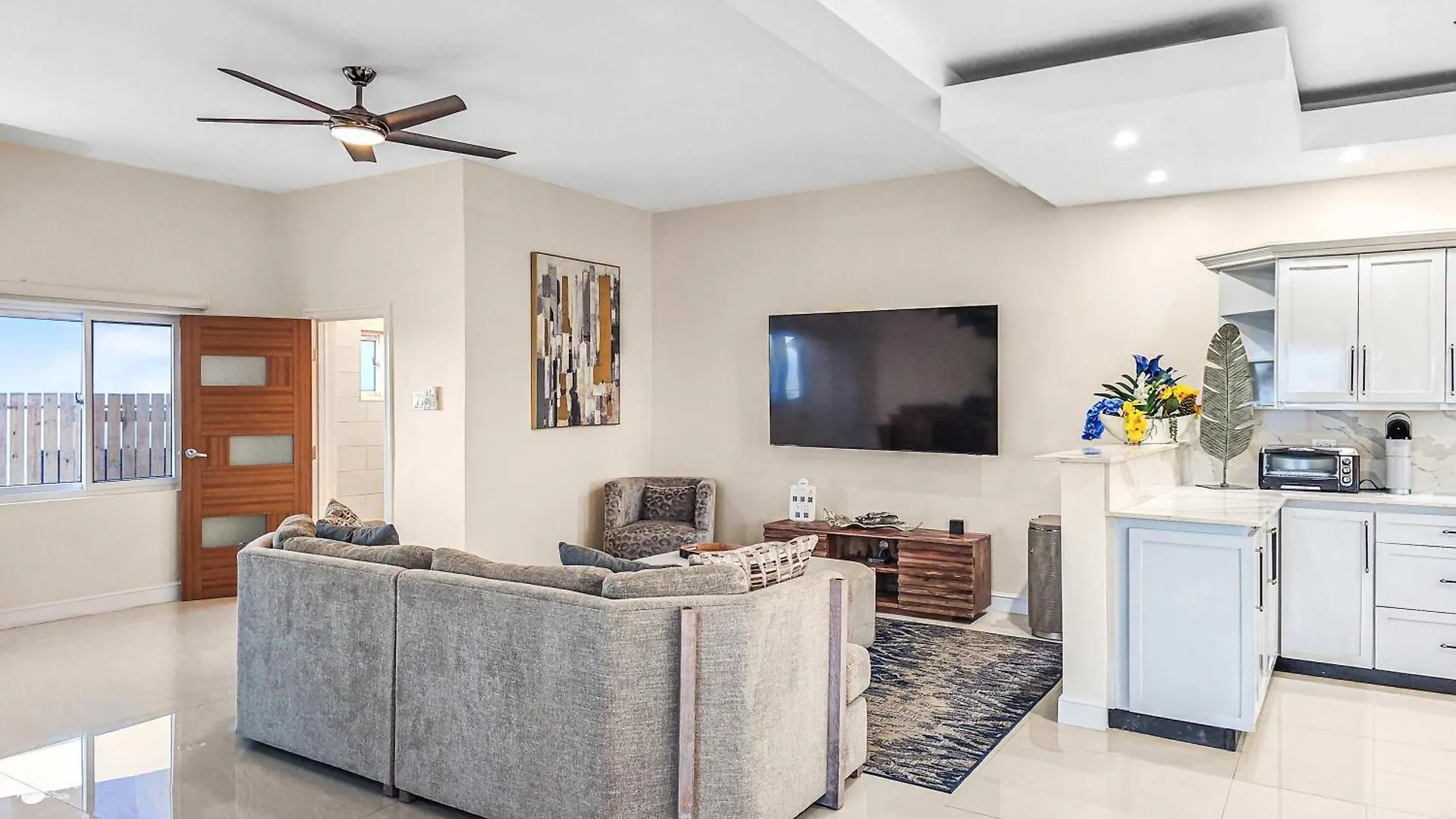 Hospitality Expert Bts 10Br Pool Beach Montego Bay Villa