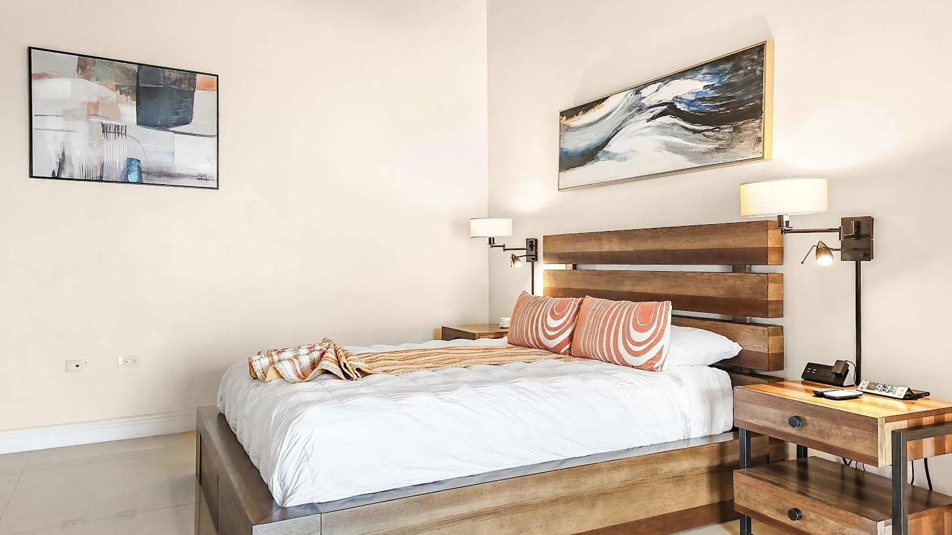 Villa Hospitality Expert Bts 10Br Pool Beach Montego Bay