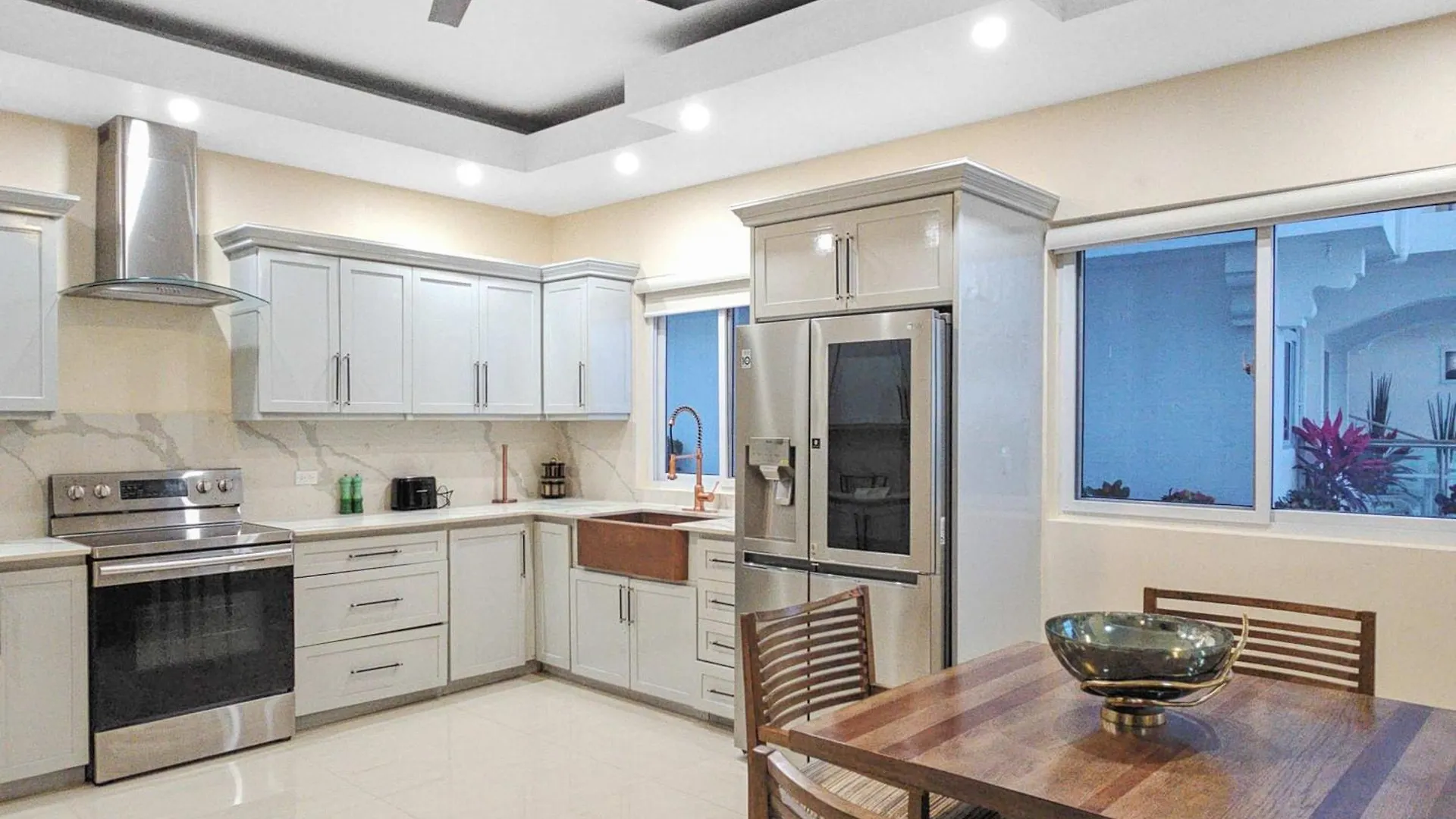 Villa Hospitality Expert Bts 10Br Pool Beach Montego Bay