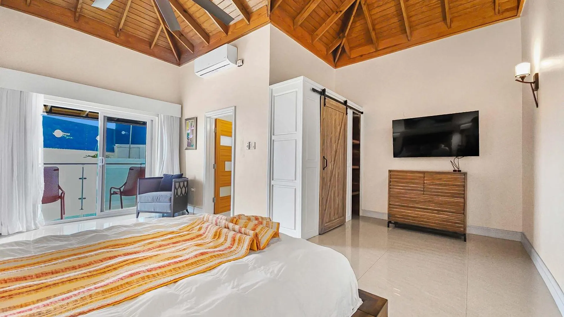 Hospitality Expert Bts 10Br Pool Beach Montego Bay 0*,  Jamaica