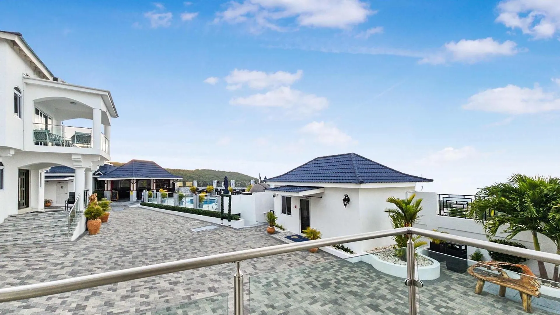 Villa Hospitality Expert Bts 10Br Pool Beach Montego Bay