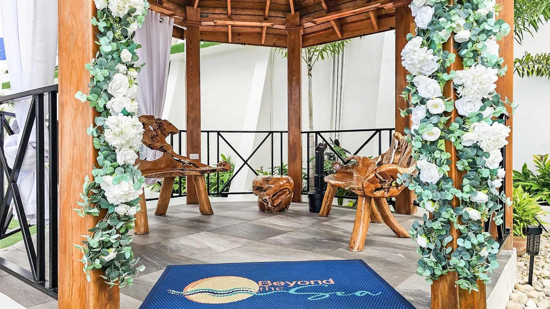 Hospitality Expert Bts 10Br Pool Beach Montego Bay