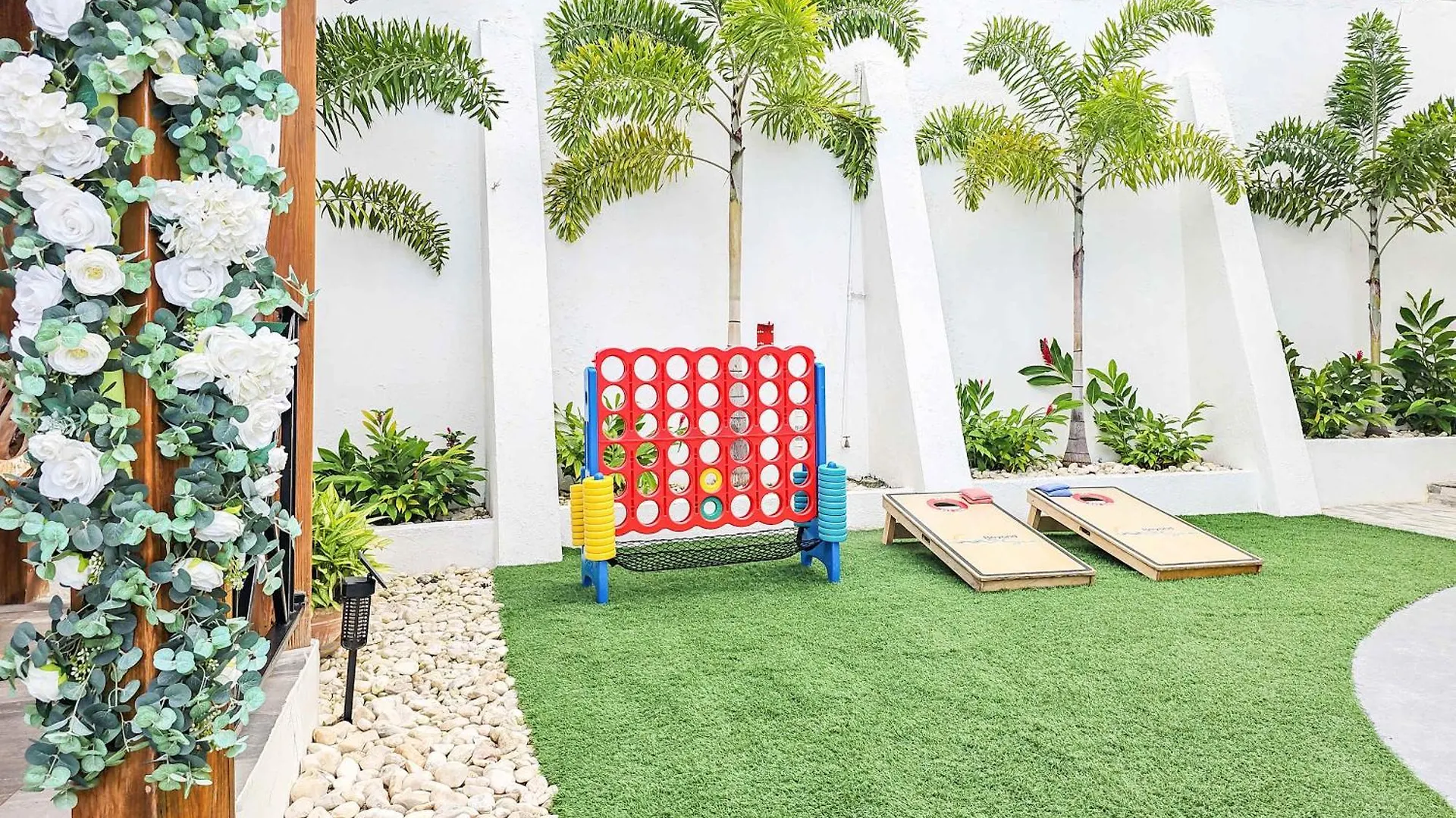 Hospitality Expert Bts 10Br Pool Beach Montego Bay Villa