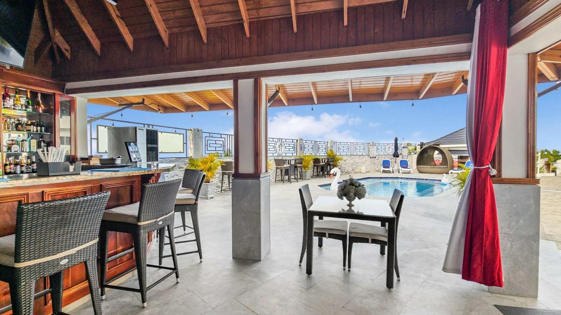 Hospitality Expert Bts 10Br Pool Beach Montego Bay Villa
