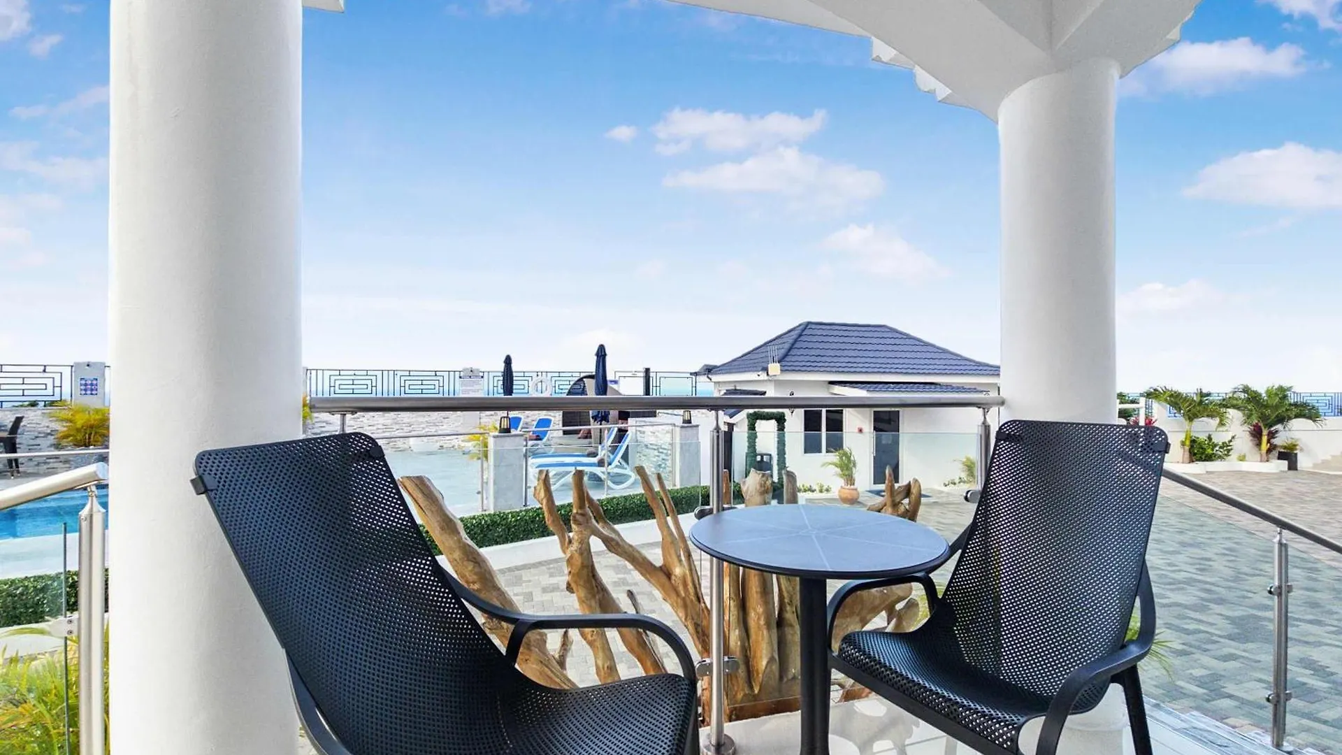 Hospitality Expert Bts 10Br Pool Beach Montego Bay