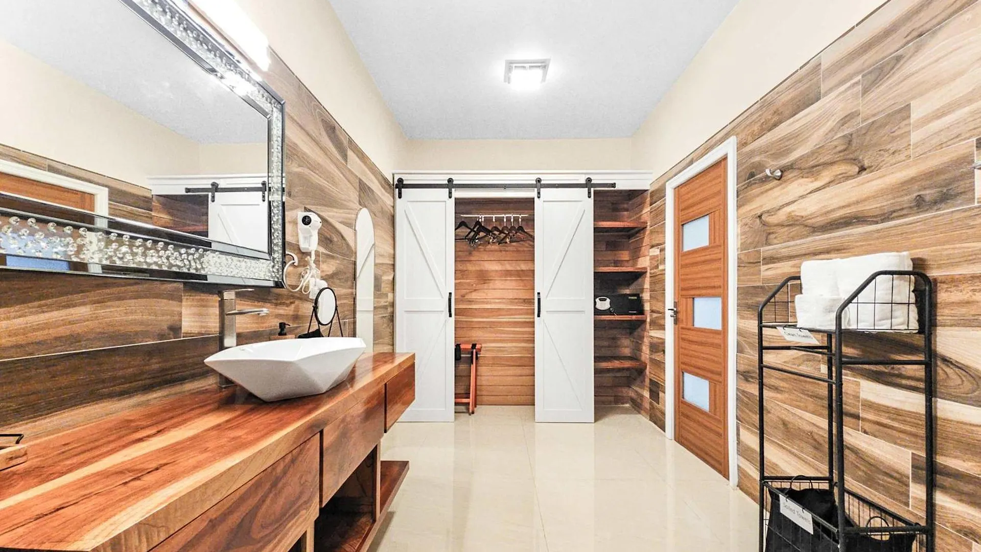 Hospitality Expert Bts 10Br Pool Beach Montego Bay 0*,