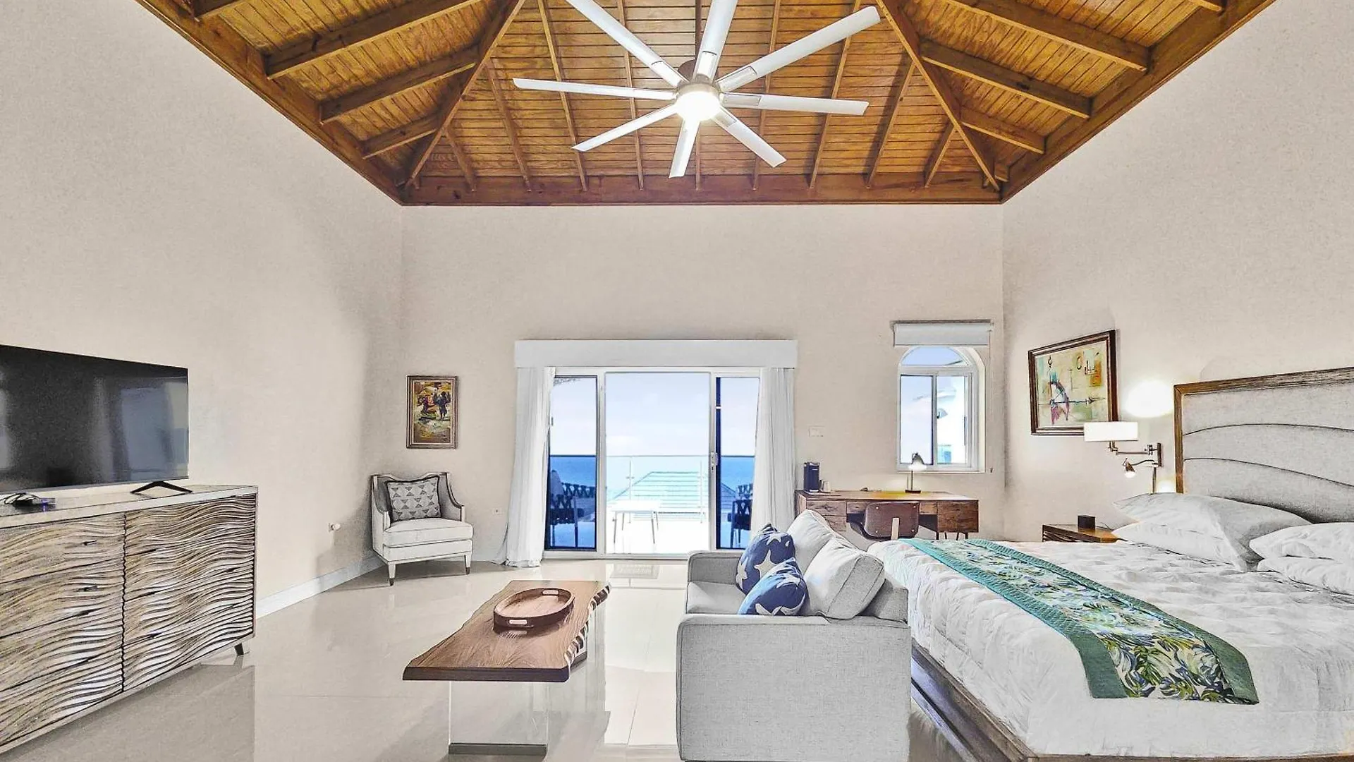 Hospitality Expert Bts 10Br Pool Beach Montego Bay Villa